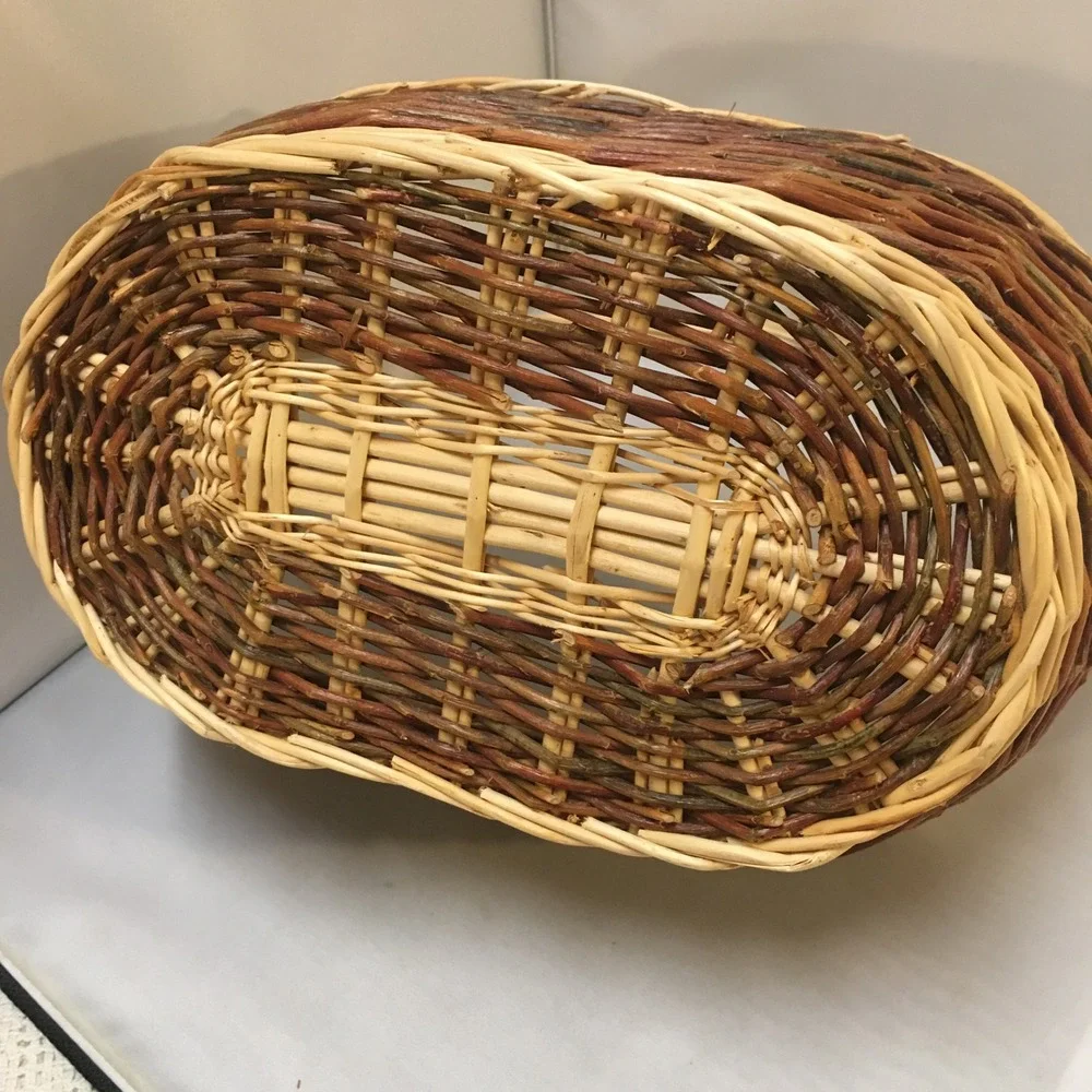 Unbranded handcrafted oval